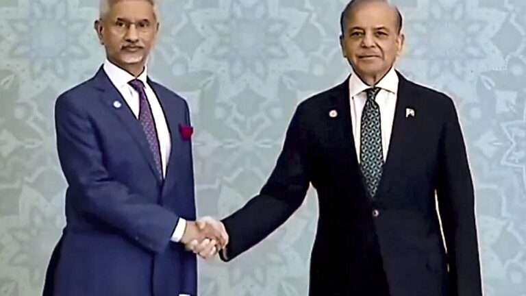 External Affairs Minister S. Jaishankar shakes hands with Pakistan Prime Minister Shehbaz Sharif at the SCO meet, in Islamabad, on Wednesday, Oct. 16, 2024. | Photo Credit: PTI